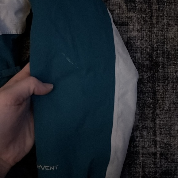 North face size 10/12 kids jacket - Picture 5 of 7